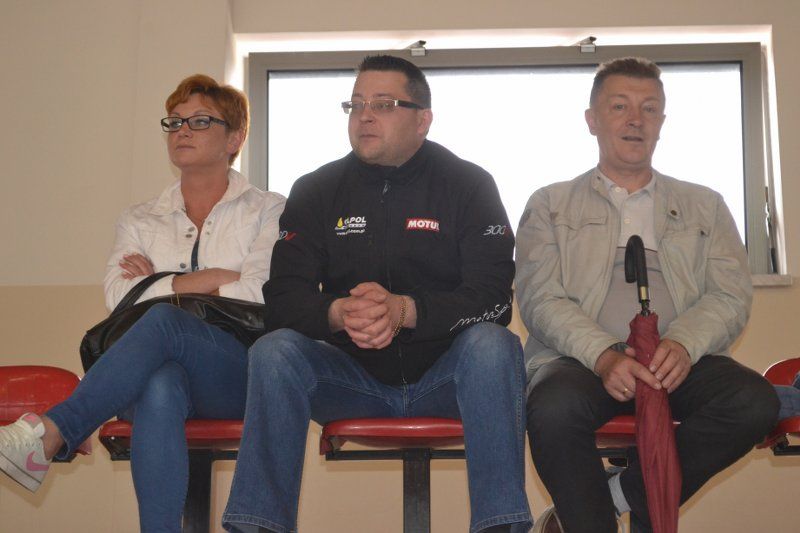 Drużyna z Kolna z pucharem za pierwsze miejsce
