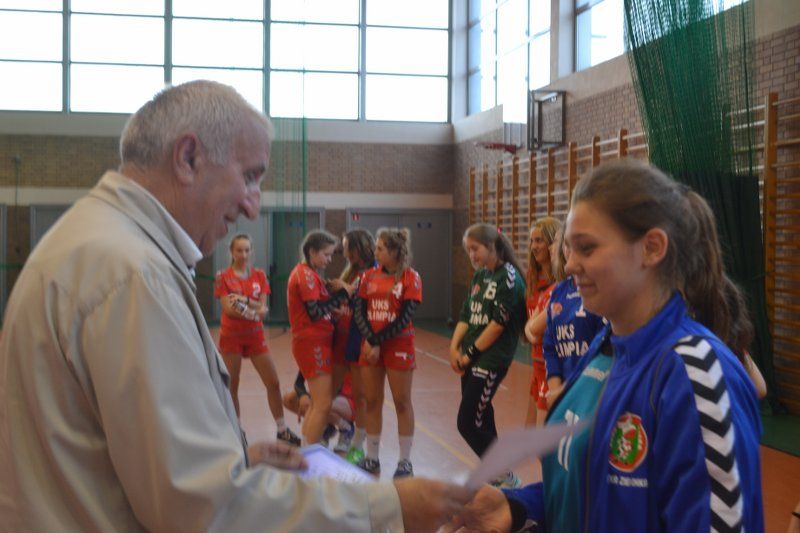 Drużyna z Kolna z pucharem za pierwsze miejsce