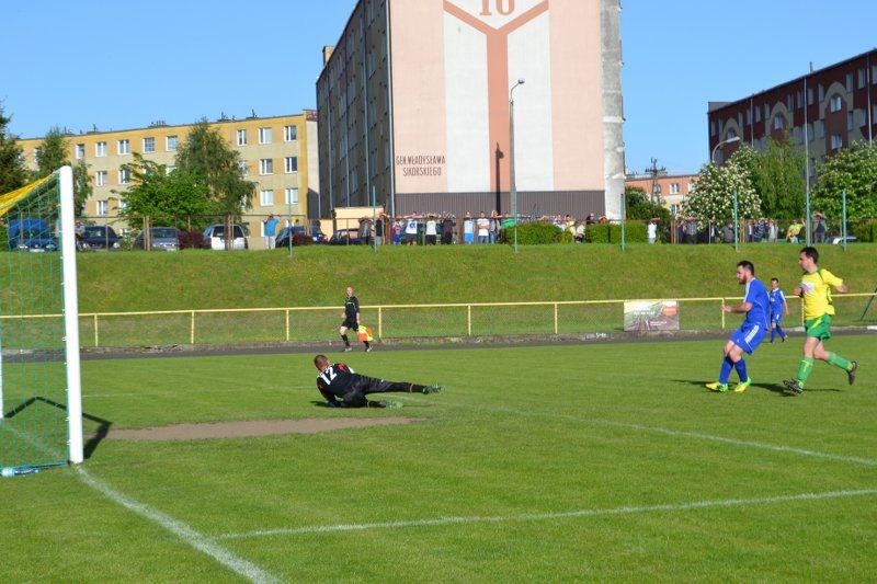 Kanonada w spotkaniu z Krynkami. Kolejny hat-trick Gwiazdy
