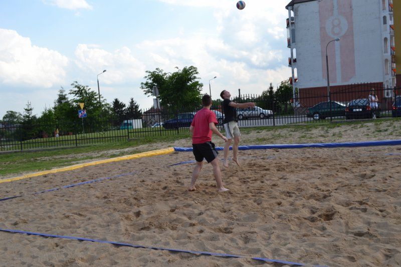 Turniej siatkówki plażowej oblegany przez zawodników