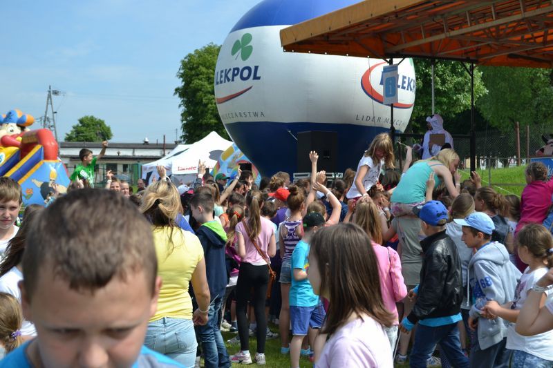 Setki dzieciaków bawiły się na imprezie Mlekpolu. Zobacz obszerną relację fotograficzną