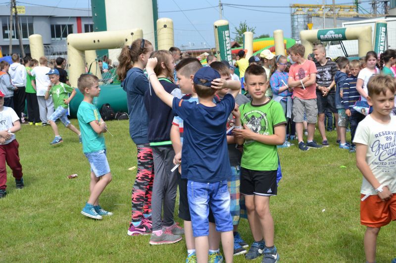 Setki dzieciaków bawiły się na imprezie Mlekpolu. Zobacz obszerną relację fotograficzną