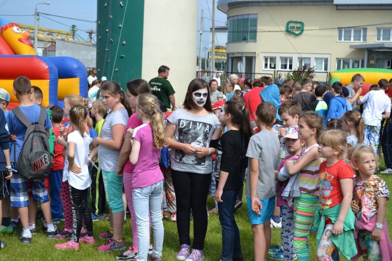 Setki dzieciaków bawiły się na imprezie Mlekpolu. Zobacz obszerną relację fotograficzną