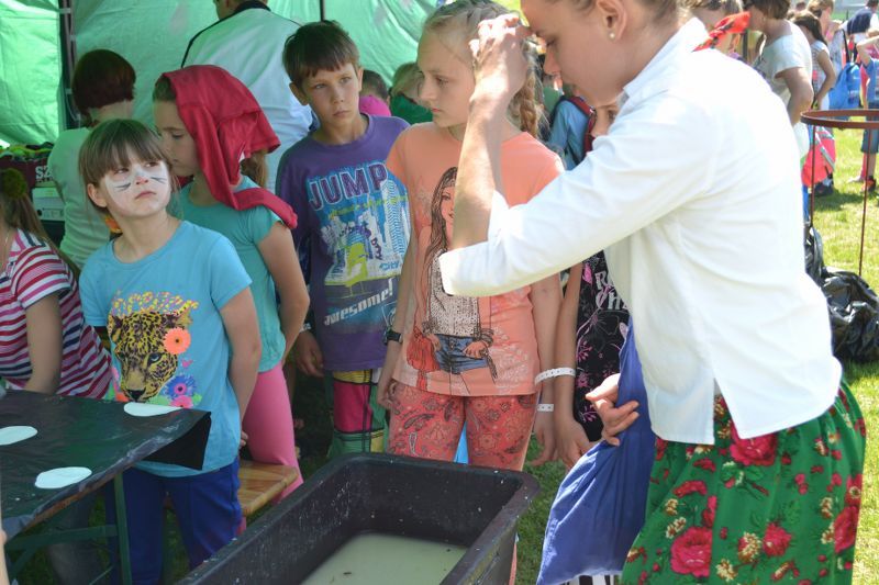 Setki dzieciaków bawiły się na imprezie Mlekpolu. Zobacz obszerną relację fotograficzną