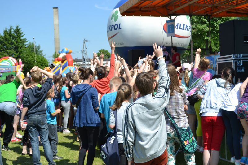 Setki dzieciaków bawiły się na imprezie Mlekpolu. Zobacz obszerną relację fotograficzną