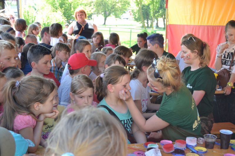 Setki dzieciaków bawiły się na imprezie Mlekpolu. Zobacz obszerną relację fotograficzną