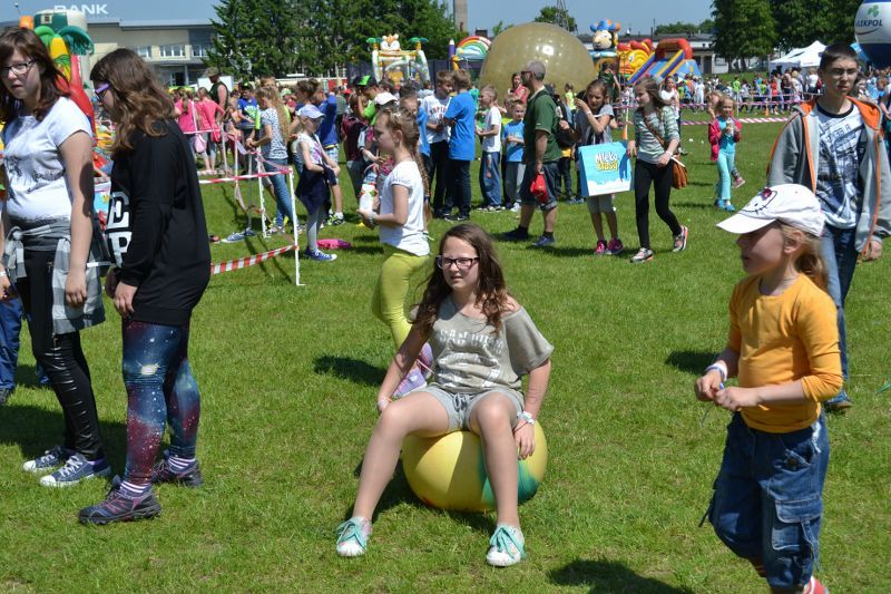 Setki dzieciaków bawiły się na imprezie Mlekpolu. Zobacz obszerną relację fotograficzną