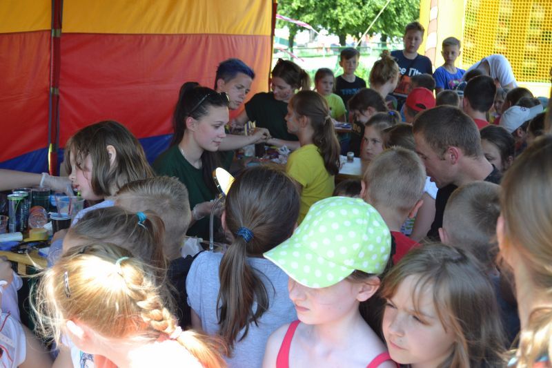 Setki dzieciaków bawiły się na imprezie Mlekpolu. Zobacz obszerną relację fotograficzną