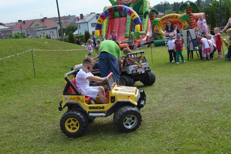 Dzień Dziecka z atrakcjami zorganizowano również w kolneńskim  przedszkolu (zobacz zdjęcia)