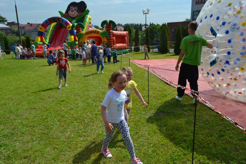 Dzień Dziecka z atrakcjami zorganizowano również w kolneńskim  przedszkolu (zobacz zdjęcia)