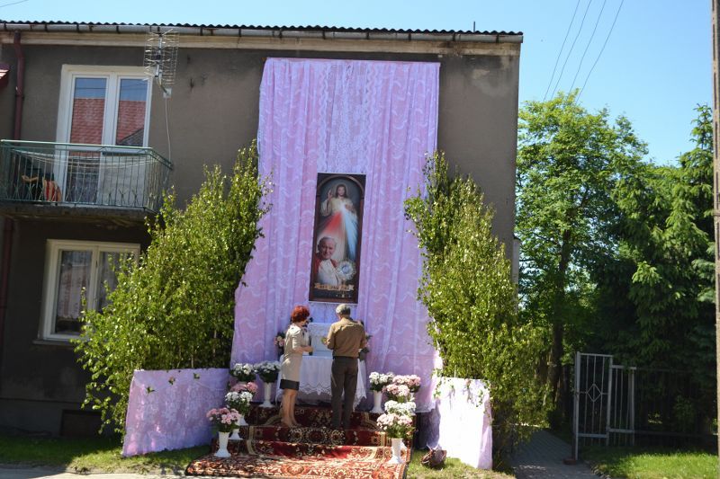 Obchodzimy uroczystość Najświętszego Ciała i Krwi Chrystusa. Zobacz relację fotograficzną z procesji Bożego Ciała