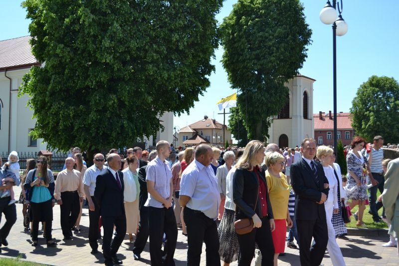 Obchodzimy uroczystość Najświętszego Ciała i Krwi Chrystusa. Zobacz relację fotograficzną z procesji Bożego Ciała