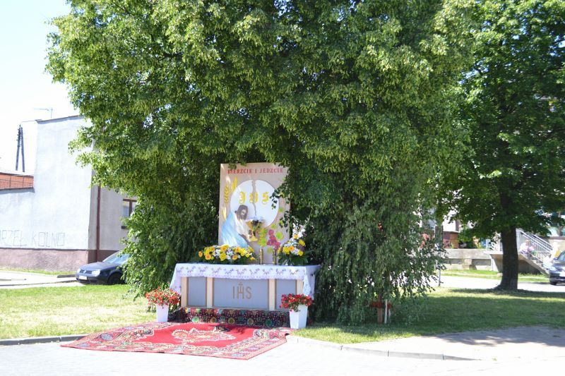 Obchodzimy uroczystość Najświętszego Ciała i Krwi Chrystusa. Zobacz relację fotograficzną z procesji Bożego Ciała