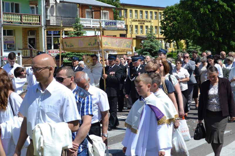 Obchodzimy uroczystość Najświętszego Ciała i Krwi Chrystusa. Zobacz relację fotograficzną z procesji Bożego Ciała