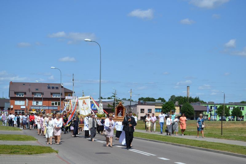 Obchodzimy uroczystość Najświętszego Ciała i Krwi Chrystusa. Zobacz relację fotograficzną z procesji Bożego Ciała