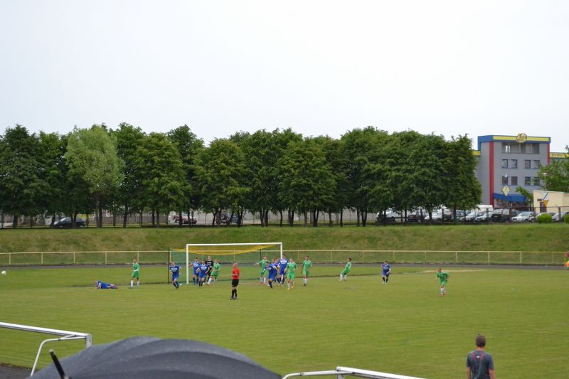 Gwiazda ponownie z hat trickiem. Euforia na stadionie