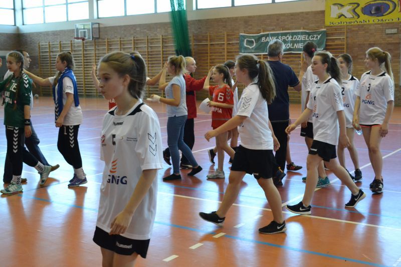 Szczypiornistki z kolneńskiego gimnazjum odarły ze złudzeń swoje rywalki