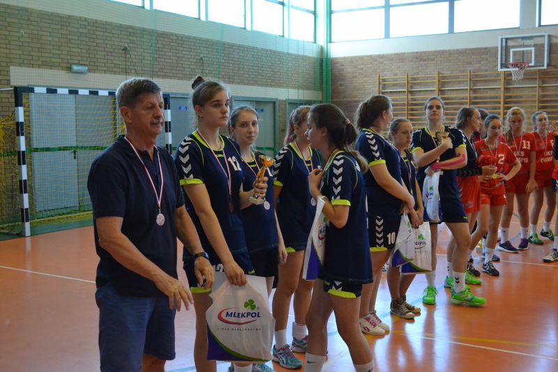 Nasze dziewczęta z pucharem województwa podlaskiego