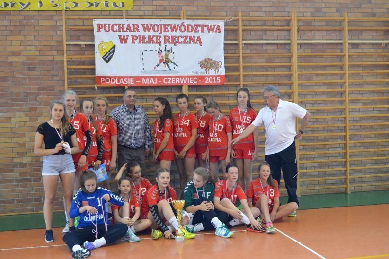 Nasze dziewczęta z pucharem województwa podlaskiego
