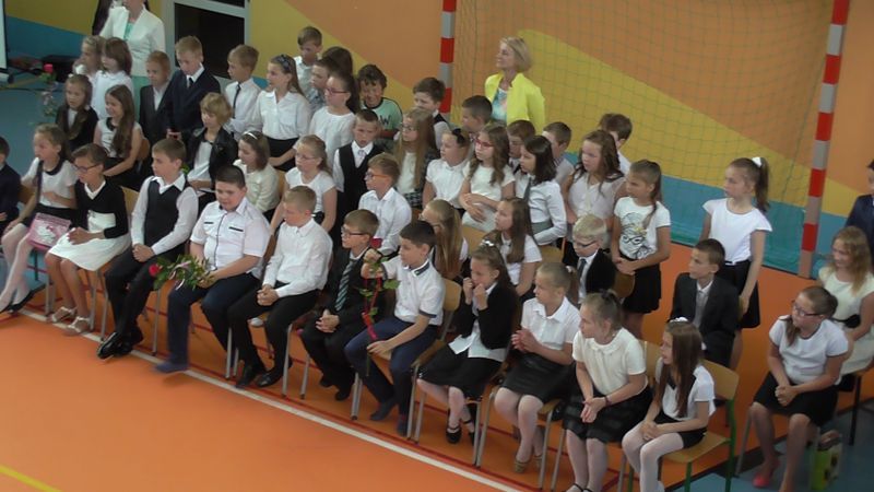 Zobacz relacje foto i video z zakończenia roku szkolnego w kolneńskich szkołach