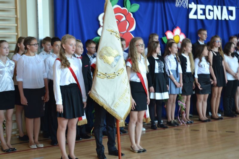 Zobacz relacje foto i video z zakończenia roku szkolnego w kolneńskich szkołach