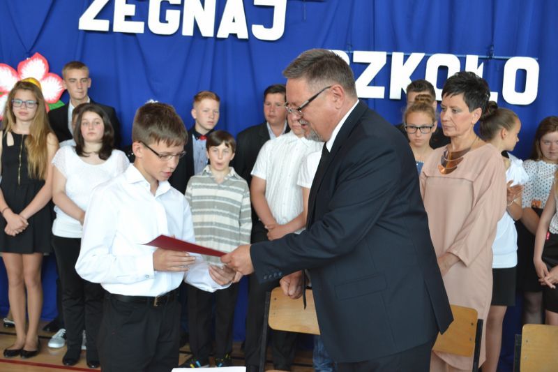 Zobacz relacje foto i video z zakończenia roku szkolnego w kolneńskich szkołach