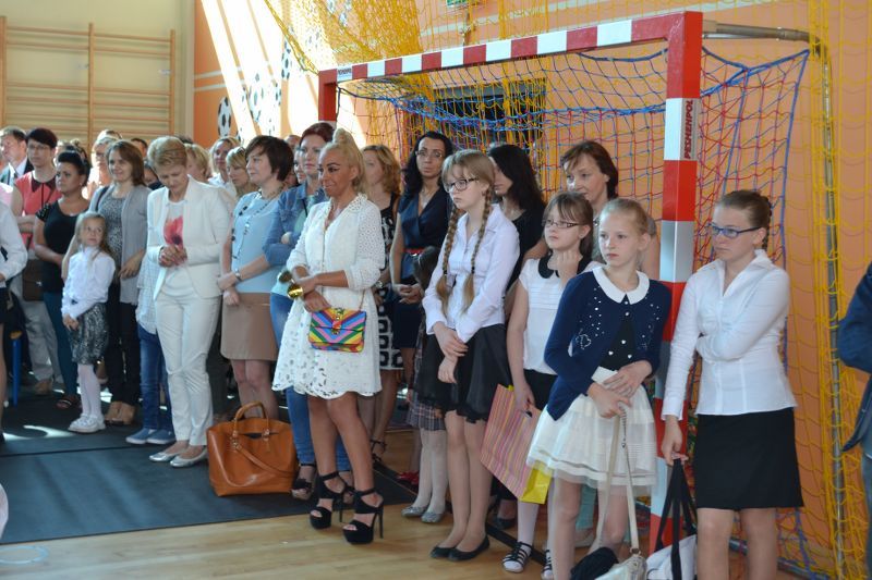 Zobacz relacje foto i video z zakończenia roku szkolnego w kolneńskich szkołach