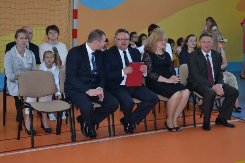 Zobacz relacje foto i video z zakończenia roku szkolnego w kolneńskich szkołach
