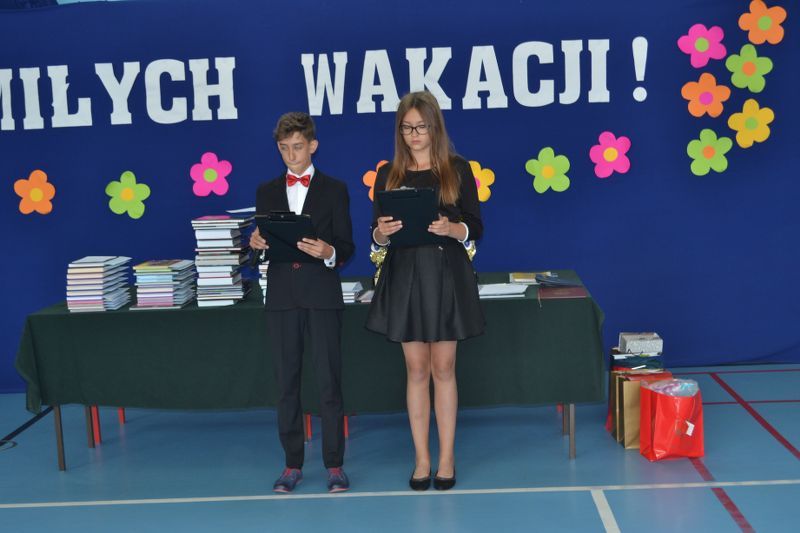 Zobacz relacje foto i video z zakończenia roku szkolnego w kolneńskich szkołach