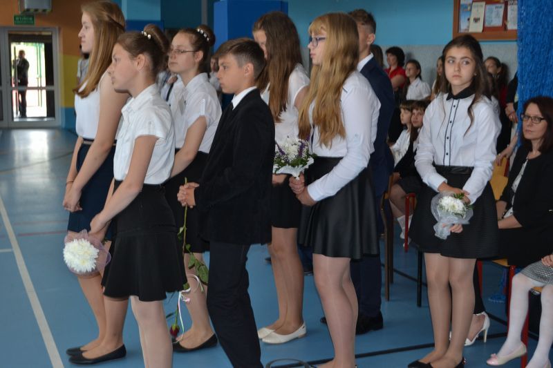 Zobacz relacje foto i video z zakończenia roku szkolnego w kolneńskich szkołach