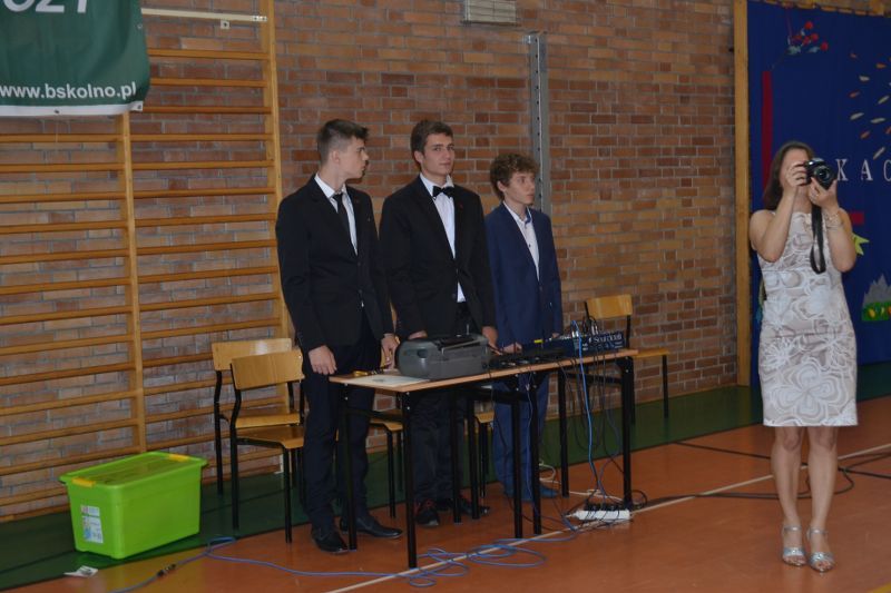 Zobacz relacje foto i video z zakończenia roku szkolnego w kolneńskich szkołach