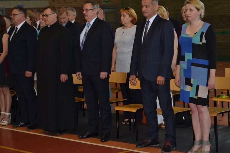 Zobacz relacje foto i video z zakończenia roku szkolnego w kolneńskich szkołach