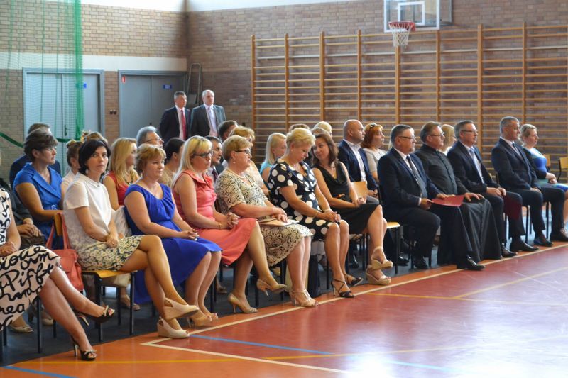 Zobacz relacje foto i video z zakończenia roku szkolnego w kolneńskich szkołach