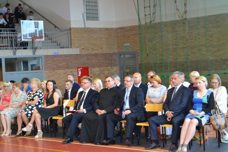 Zobacz relacje foto i video z zakończenia roku szkolnego w kolneńskich szkołach