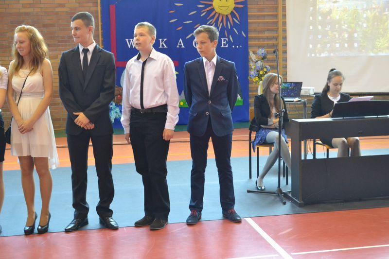 Zobacz relacje foto i video z zakończenia roku szkolnego w kolneńskich szkołach