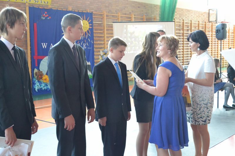 Zobacz relacje foto i video z zakończenia roku szkolnego w kolneńskich szkołach