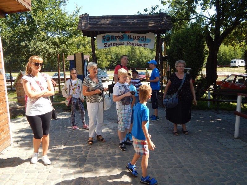 Rozrywka i Edukacja: Sposób na wakacje!