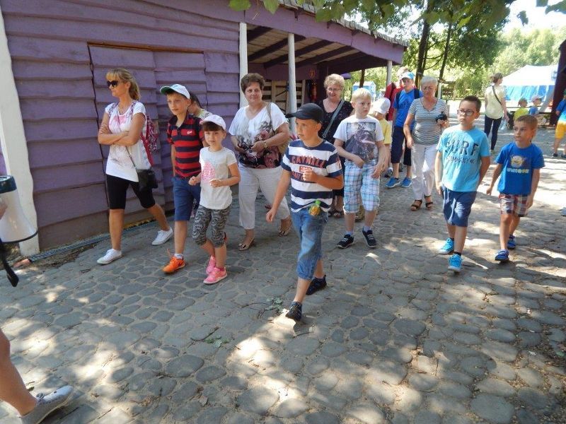 Rozrywka i Edukacja: Sposób na wakacje!