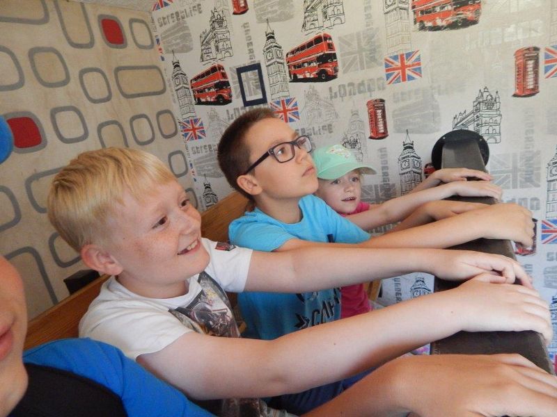 Rozrywka i Edukacja: Sposób na wakacje!