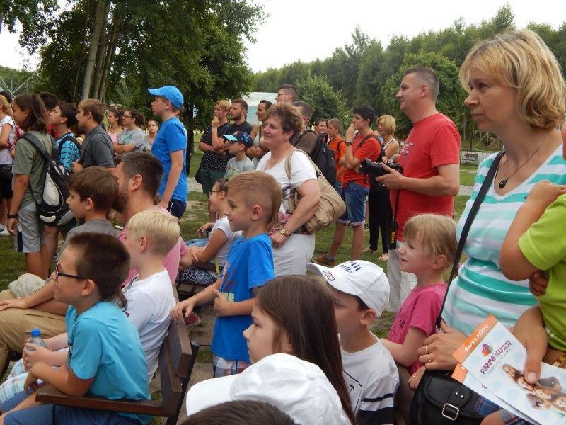 Rozrywka i Edukacja: Sposób na wakacje!