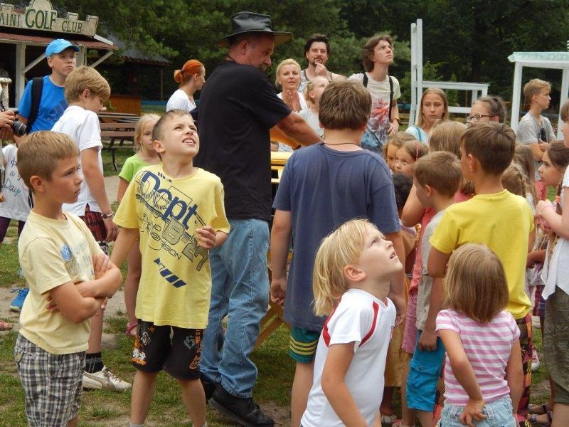 Rozrywka i Edukacja: Sposób na wakacje!