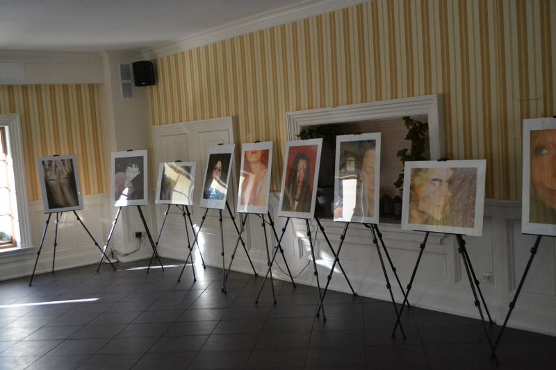 Fotografie Iwo Świątkowskiego można obejrzeć w Hotelu Colnus. W piątek odbył się wernisaż artysty