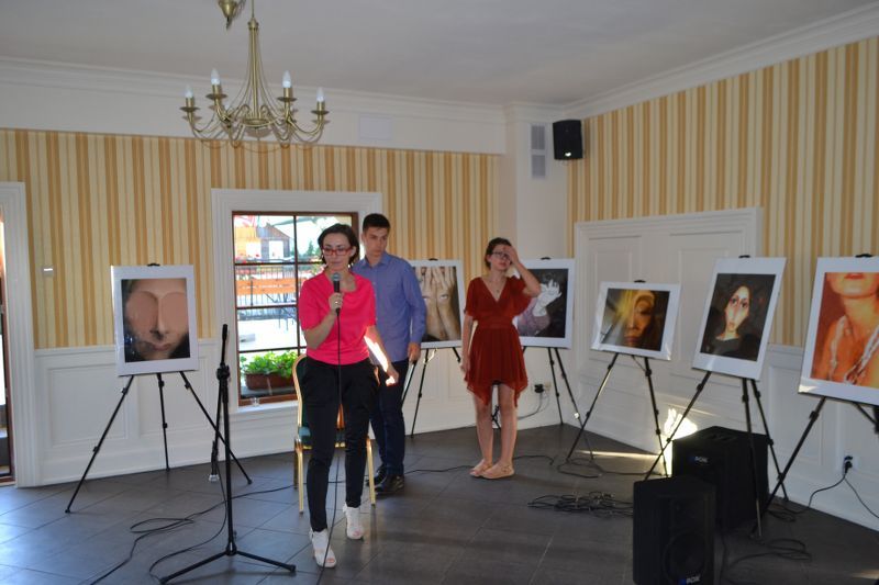 Fotografie Iwo Świątkowskiego można obejrzeć w Hotelu Colnus. W piątek odbył się wernisaż artysty