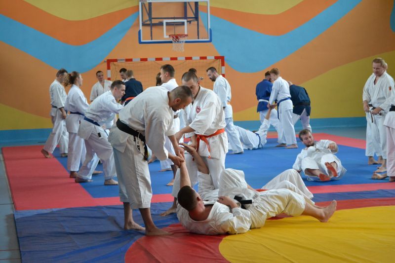 Mistrz karate poprowadził zajęcia w Kolnie. Zobacz foto i video