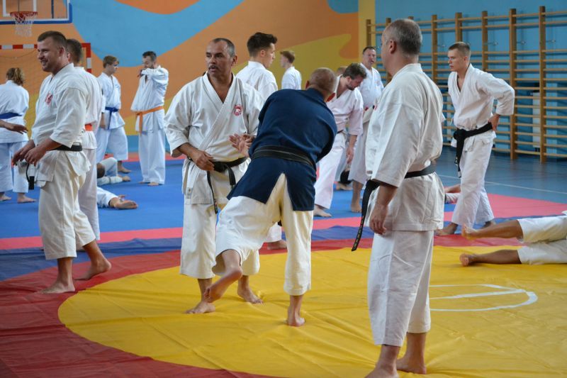 Mistrz karate poprowadził zajęcia w Kolnie. Zobacz foto i video