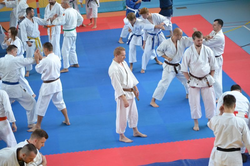 Mistrz karate poprowadził zajęcia w Kolnie. Zobacz foto i video