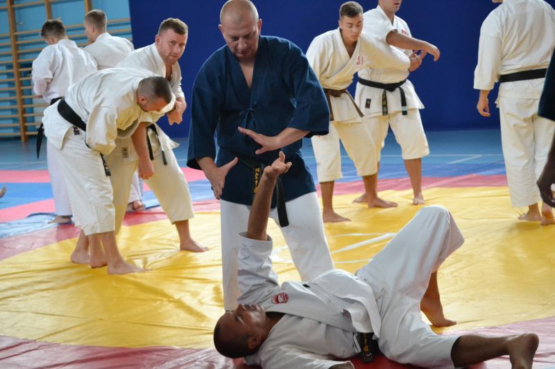Mistrz karate poprowadził zajęcia w Kolnie. Zobacz foto i video