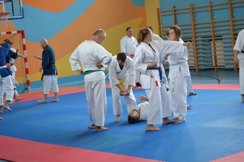 Mistrz karate poprowadził zajęcia w Kolnie. Zobacz foto i video