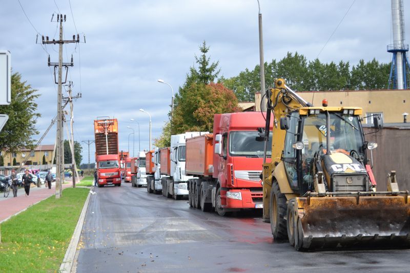 Firma z Łomży kończy remont kolneńskich ulic. Trzeba jeszcze pomalować pasy