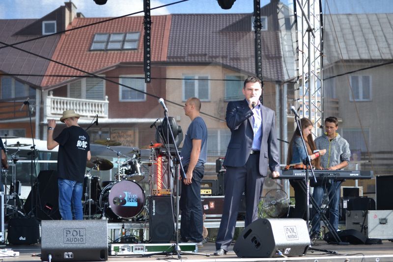 Szczytny cel, znakomity koncert i pogoda do kitu (zobacz zdjęcia)